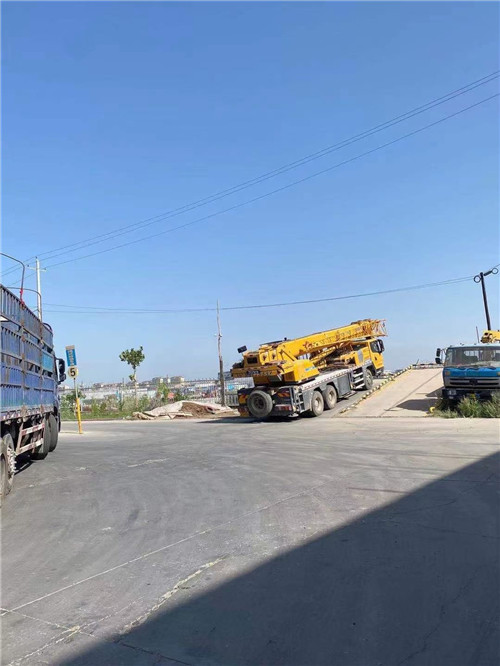 湟中区25吨吊车的租赁价格大概是多少？